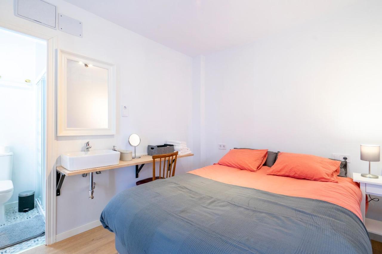 Independent Room Close To Ifema Y Aeropuertob Madrid Esterno foto