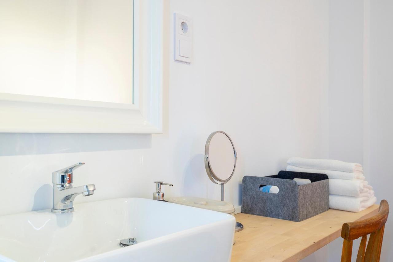 Independent Room Close To Ifema Y Aeropuertob Madrid Esterno foto
